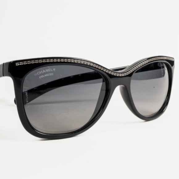 Chanel Chain Trimmed Wayfarer Sunglasses - Picture 6 of 10